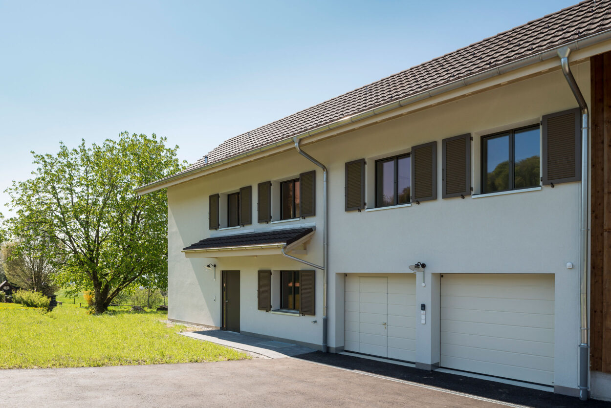 Einfamilienhaus mit Pferdeboxen, Widen AG, Wohnbau