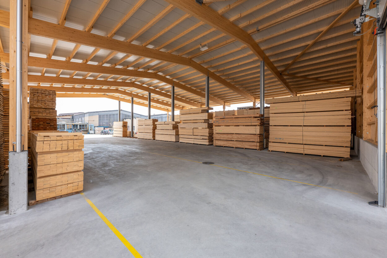 Holzlagerüberdachung, Josef Wyss AG, Büron LU, Industrie- und Gewerbebau