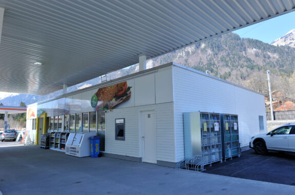 Shop und Tankstelle, LANDI Jungfrau AG, Reichenbach BE