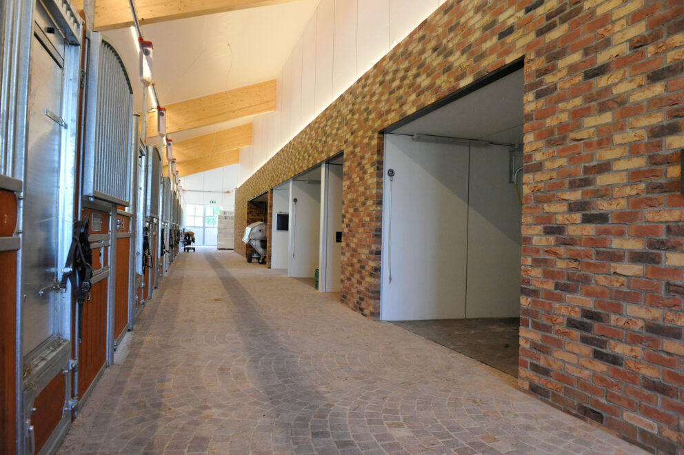 Pferdestall mit Remise, Rüti ZH | Strüby Konzept AG | Strüby Holzbau AG ...
