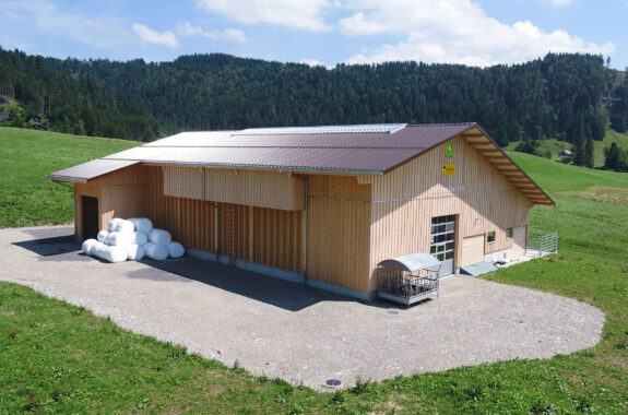 Laufstall mit Futterlagerung, Willerzell SZ