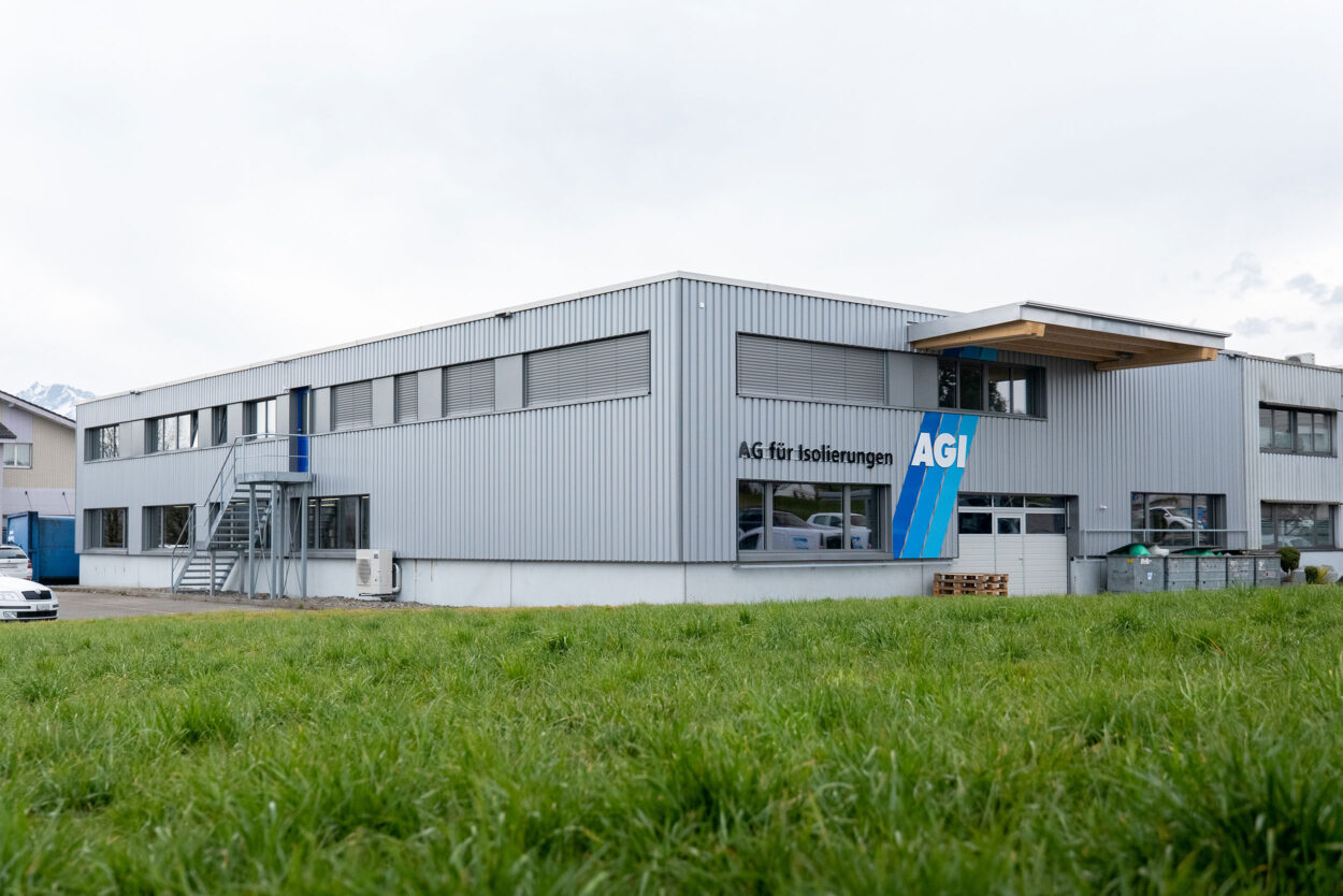 AGI AG für Isolierungen, Sanierung Fassade und Büros, Eschenbach LU, Umbau