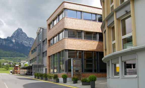 Strüby Unternehmungen, Meilensteine, Dritte Etappe Bürogebäude Seewen SZ