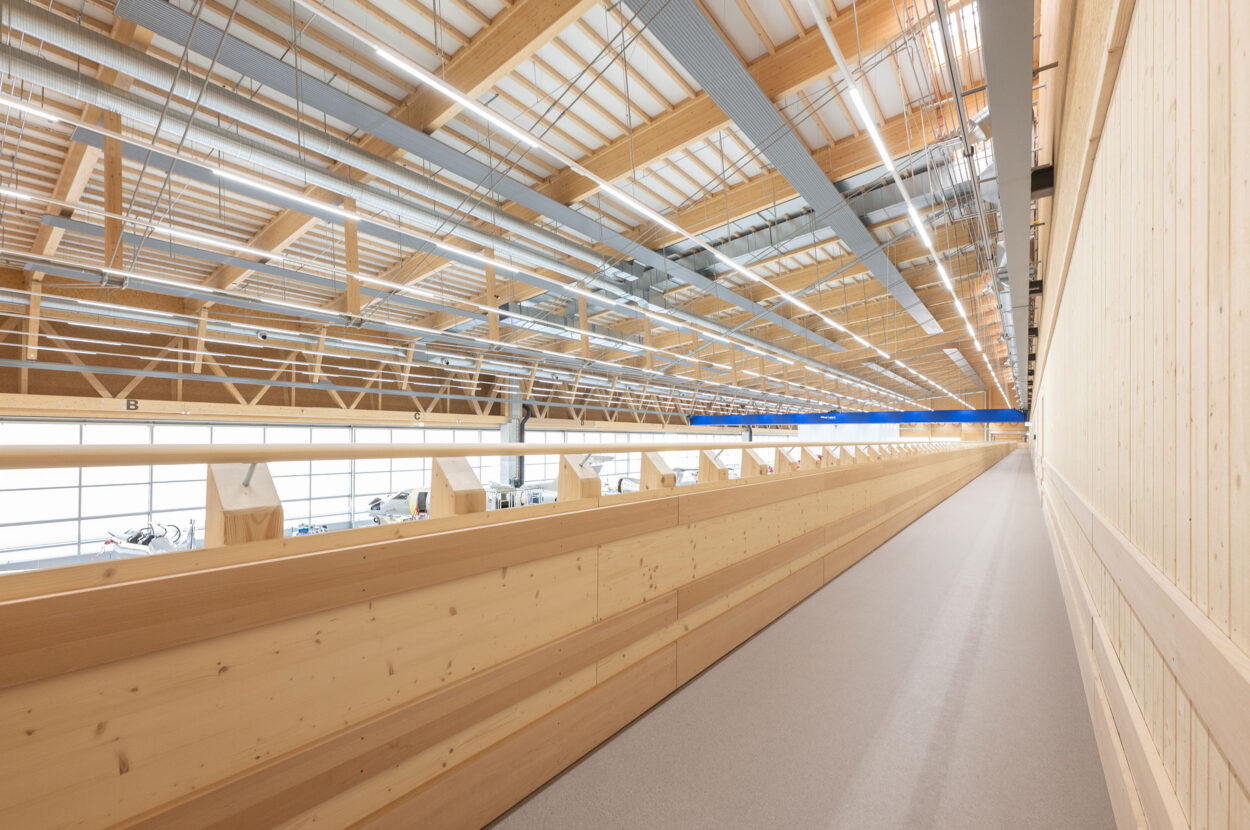 Gewerbegebäude, Pilatus Flugzeugwerke AG, Buochs NW