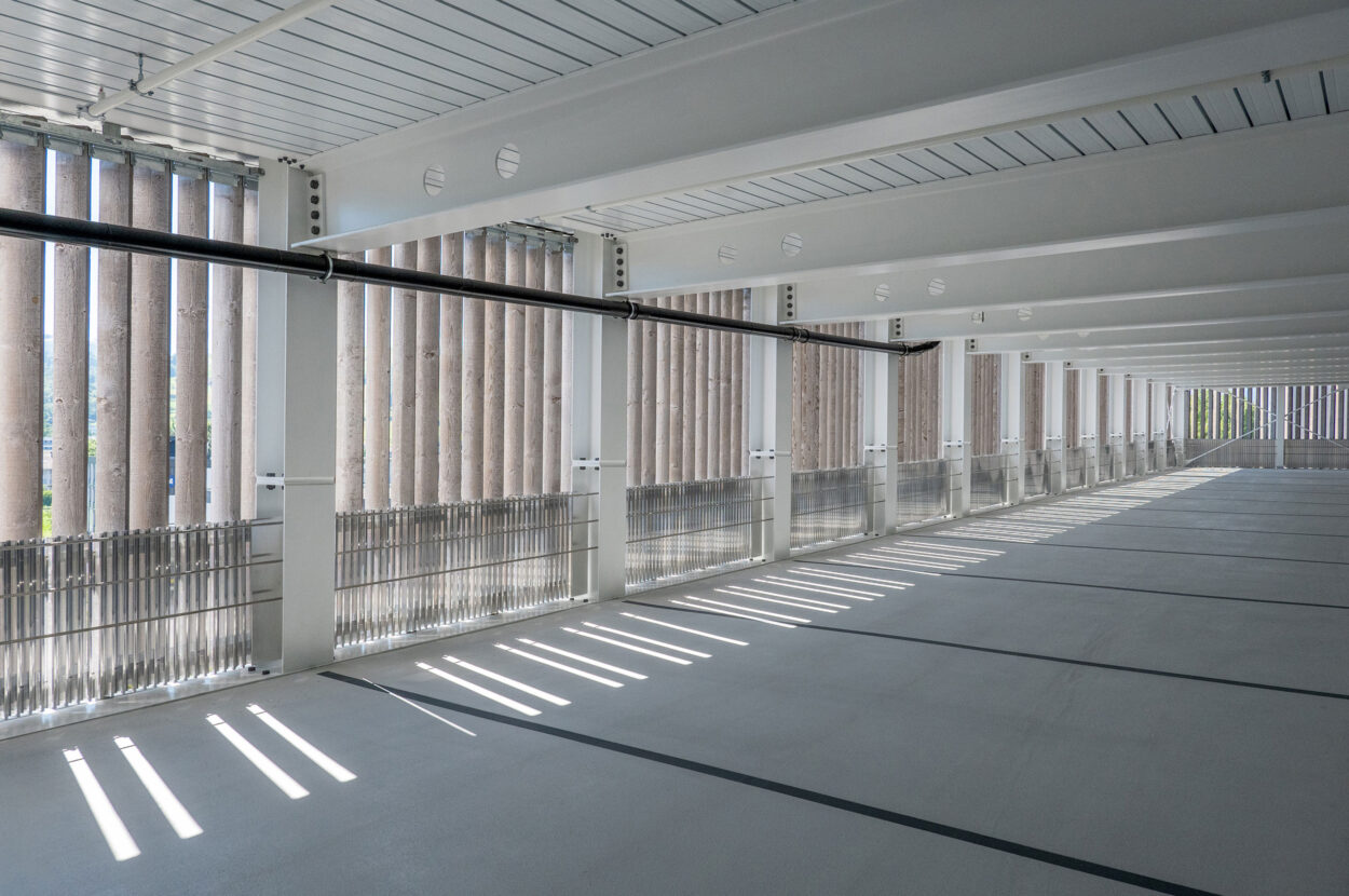 Strüby News Mobility Hub Zug in elegantem Holzkleid