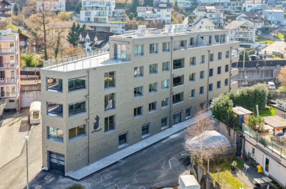 Mehrfamilienhaus, Ersatzneubau, Bäch SZ
