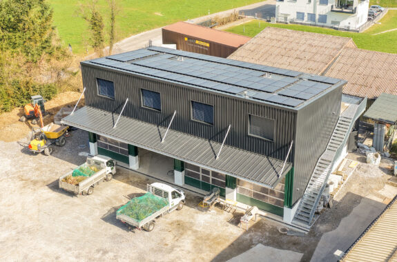 Gewerbegebäude, Rosafio Giovanni Gartenbau, Altendorf SZ