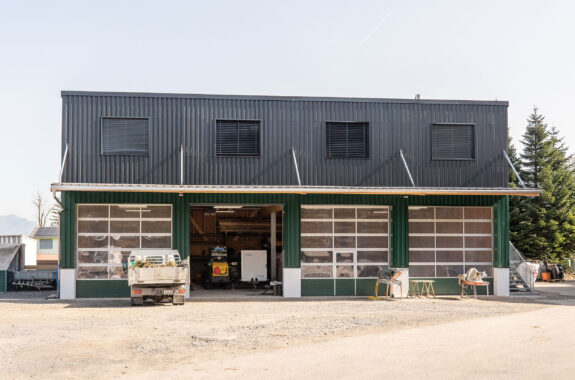 Gewerbegebäude, Rosafio Giovanni Gartenbau, Altendorf SZ