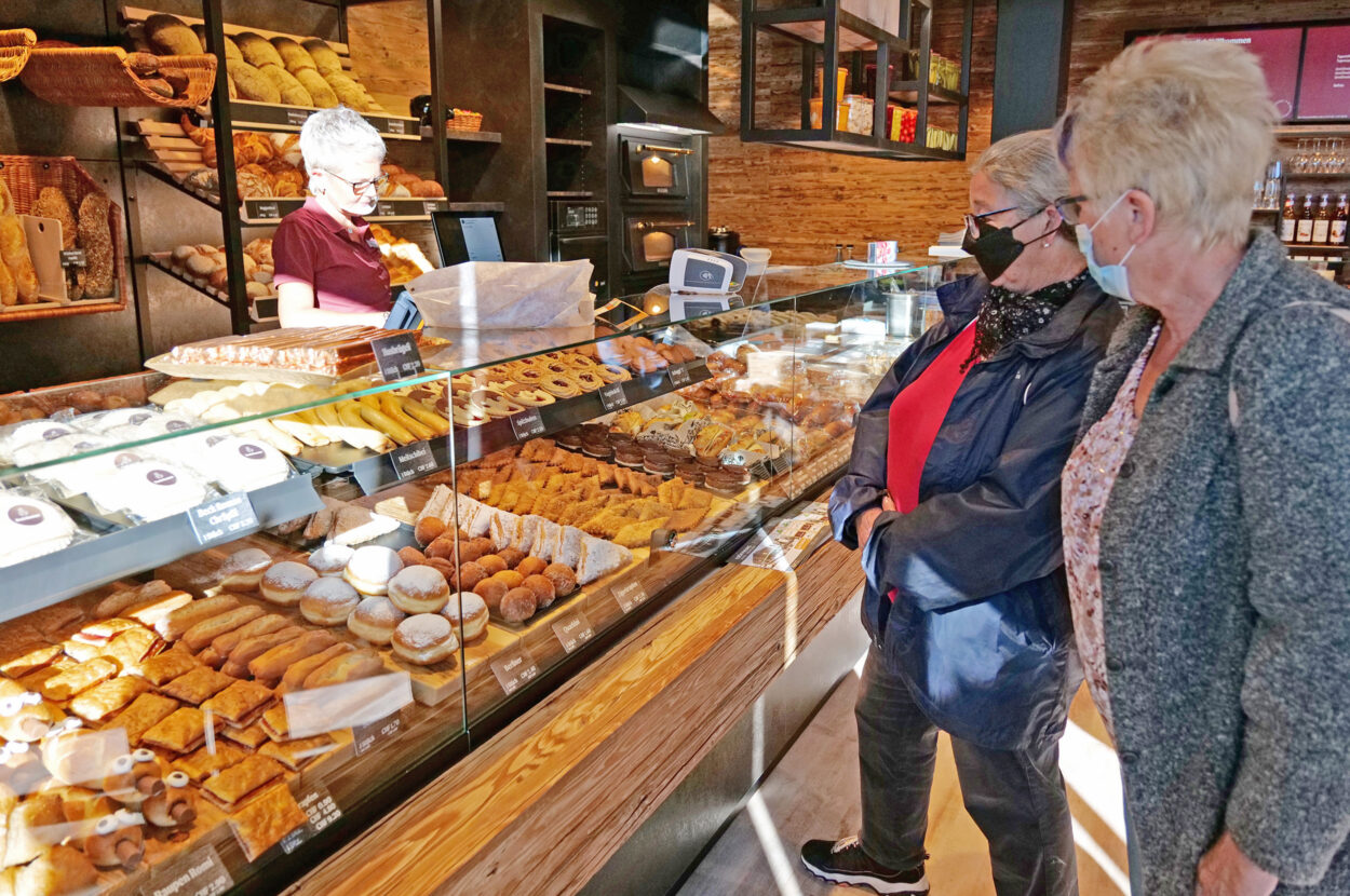 Geschäftszentrum Urmiberg GZU, Seewen SZ, Eröffnung