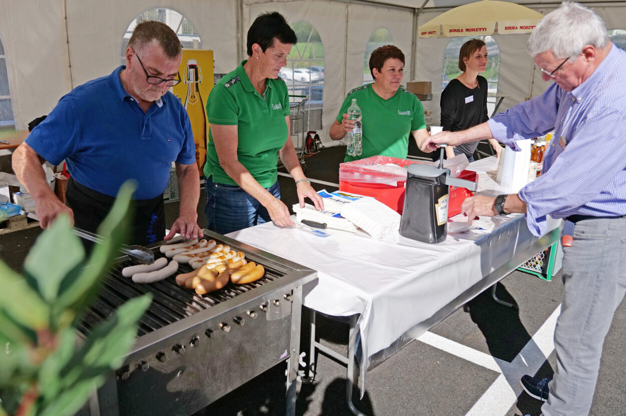 Geschäftszentrum Urmiberg GZU, Seewen SZ, Eröffnung
