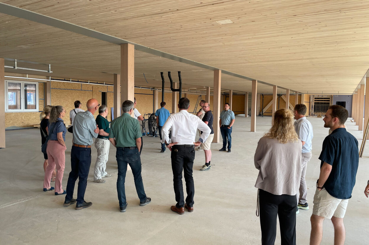 Geschäftshaus, Balti Center Bassersdorf, LANDI Züri Unterland, Aufrichte