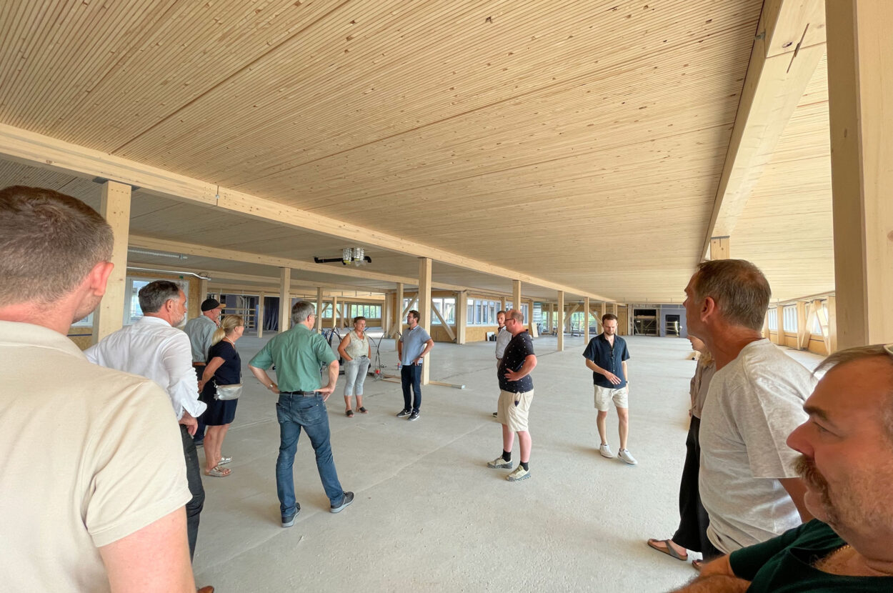 Geschäftshaus, Balti Center Bassersdorf, LANDI Züri Unterland, Aufrichte