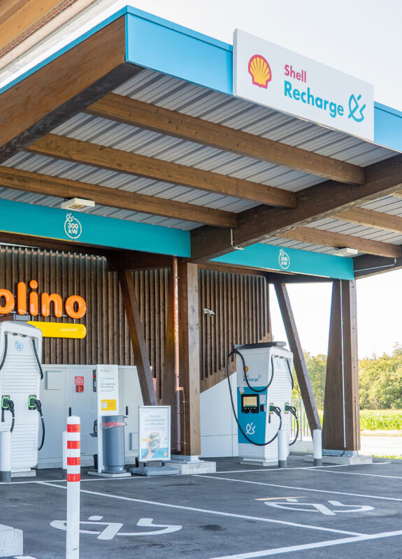 Tankstelle und Shop, ARTELIA Suisse SA, Palézieux-Gare VD