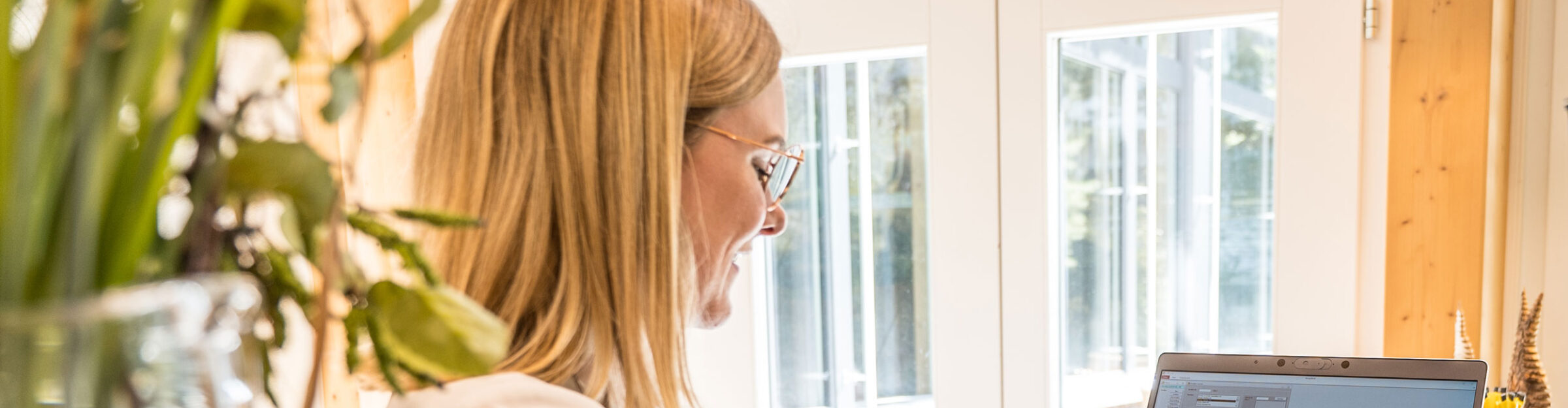 Strüby Stelleninserat Jobs Sachbearbeiter Kreditoren Slider