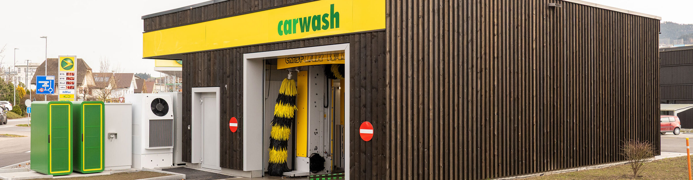 Portalwaschanlage, Schnellladestation und PV-Anlage, LANDI Aare, Genossenschaft, Konolfingen BE