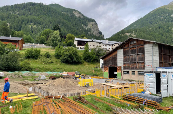 An- und Umbau Jungviehstall, Lavin GR
