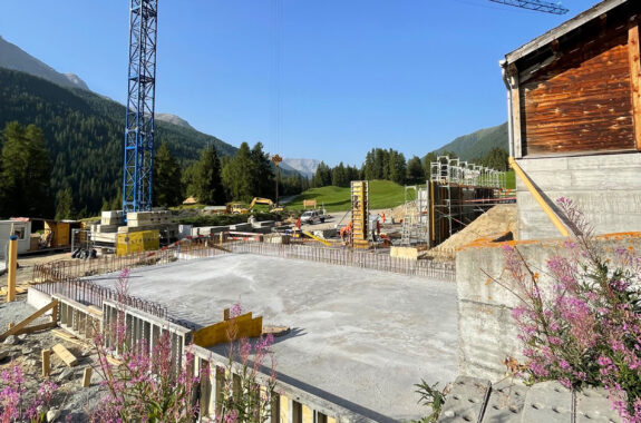 An- und Umbau Mutterkuhstall, Zernez GR