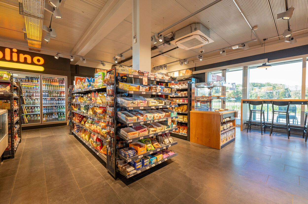 Tankstelle mit Shop, Artelia Suisse SA, Palézieux-Gare VD