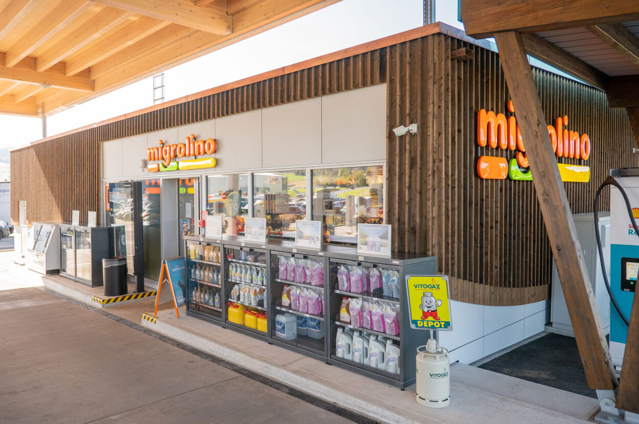Tankstelle mit Shop, Artelia Suisse SA, Palézieux-Gare VD