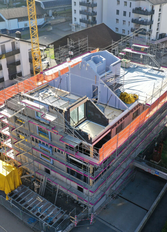 Mehrfamilienhaus Klewenstock, Emmetten NW Aufrichten