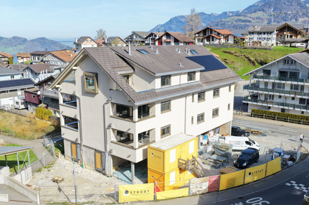 Mehrfamilienhaus «Klewenstock», Emmetten NW, Handwerkerzmittag
