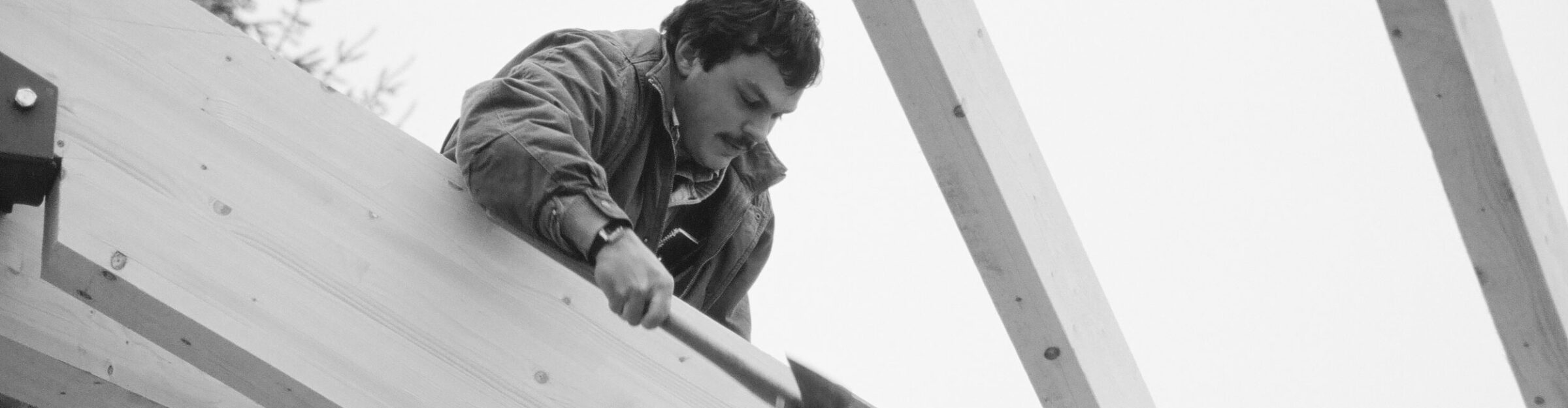 Strüby Unternehmungen, Meilensteine, Anton Strüby beim Aufrichten, 1988
